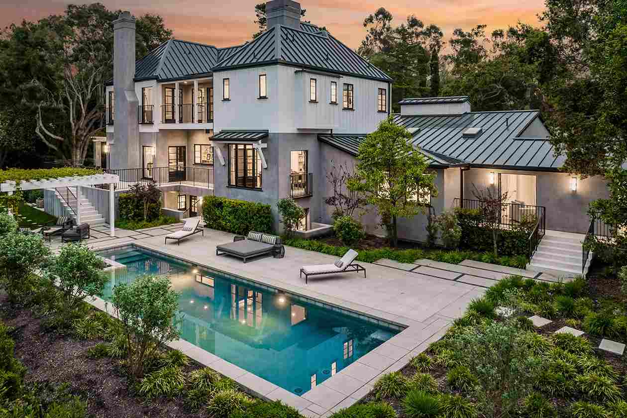Hardscape Contractor in Chester CT designing pool patios and outdoor living spaces